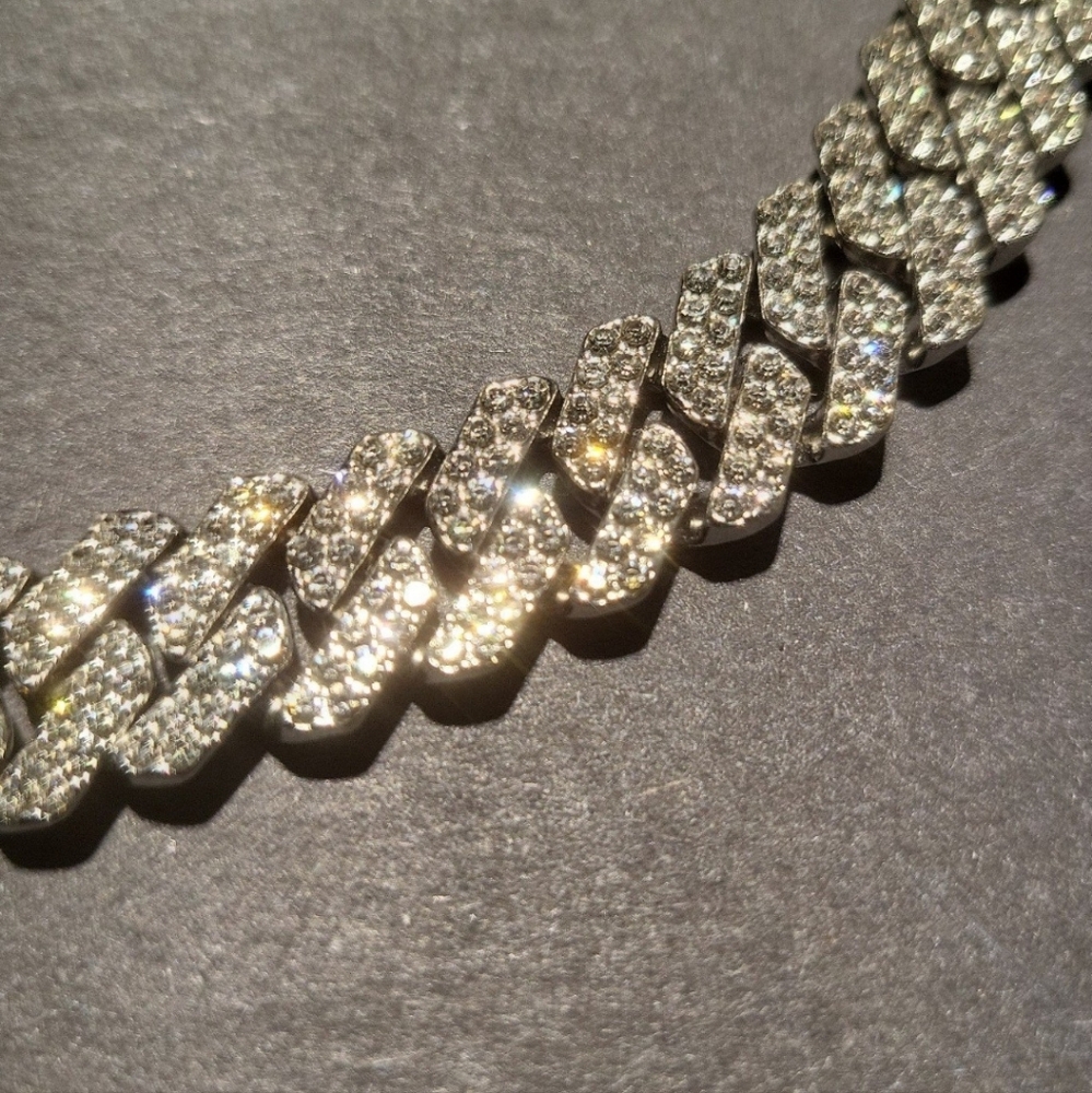 Drippin hiphop style necklace...24058